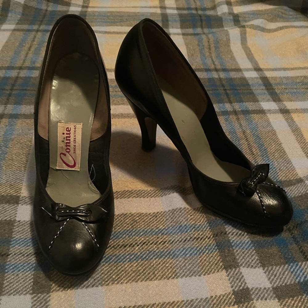 Vintage 1950s Black High Heels with Bow Detail 6.5